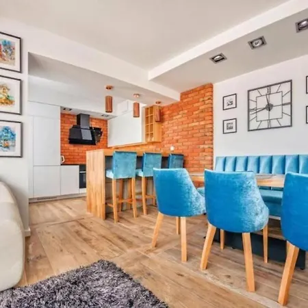 Close-central - One Bedroom With Balcony - Center - Sb12