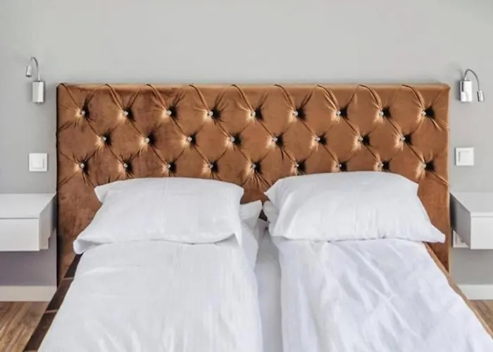 Close-central - One Bedroom With Balcony - Center - Sb12 *