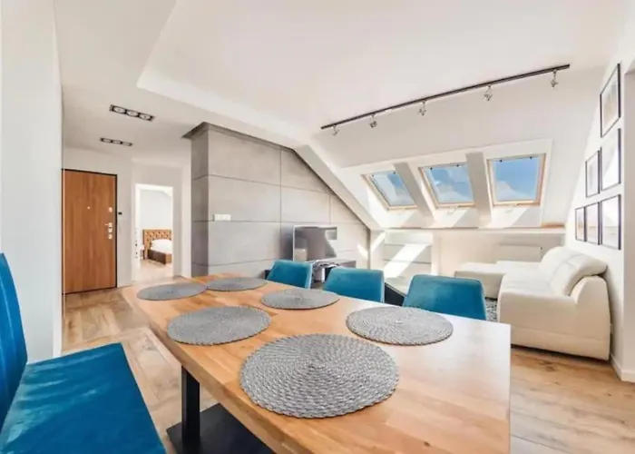 Close-central - One Bedroom With Balcony - Center - Sb12 *